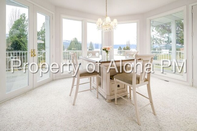 Building Photo - 108 Lakeshore Dr