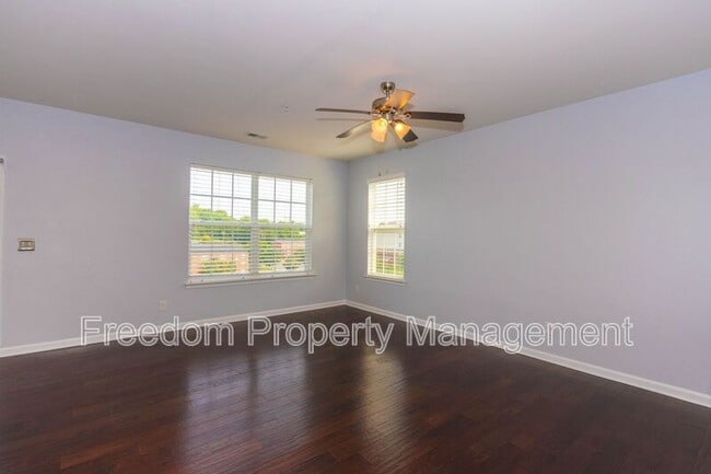 Building Photo - 17002 Beveridge Dr