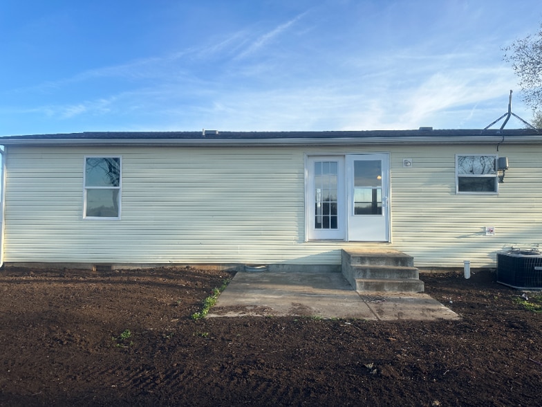 Building Photo - 3805 Rock Creek Terrace