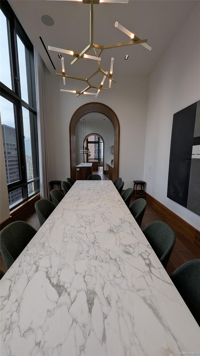 Building Photo - 135 E 47th St