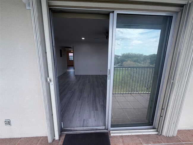 Building Photo - 801 SW 133rd Terrace