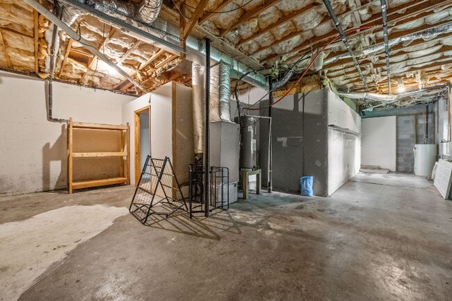 Building Photo - 712 Green Valley Ct