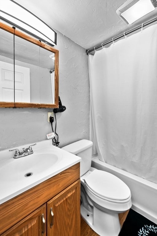 Building Photo - 11 Gibbs St