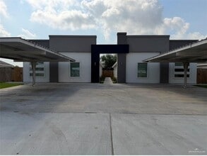 Building Photo - 11 N 33rd St