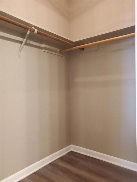 Building Photo - 9008 Sanger Dr