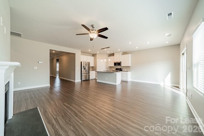 Building Photo - 4124 Canopy Creek Dr