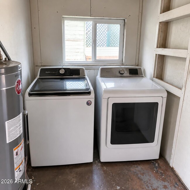 Building Photo - 4326 E Glenrosa Ave
