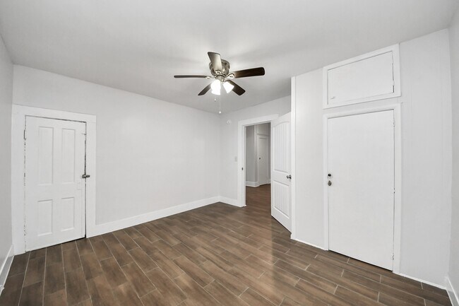 Building Photo - 1213 28th St