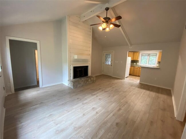 Building Photo - 1516 Lisa Dr