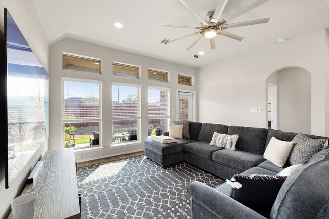 Building Photo - 23039 Birchwood Valley Ln