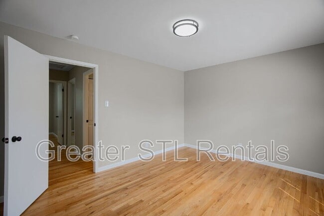 Building Photo - 2115 Campus Dr