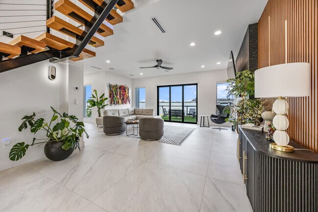 Building Photo - 2175 S Tropical Trail