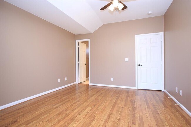 Building Photo - 5410 Rose St