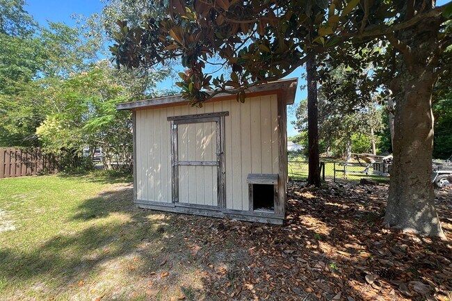 Building Photo - 4bd/2.5ba Brick Ranch Home in Kings Grant. NO STUDENTS/NO CATS