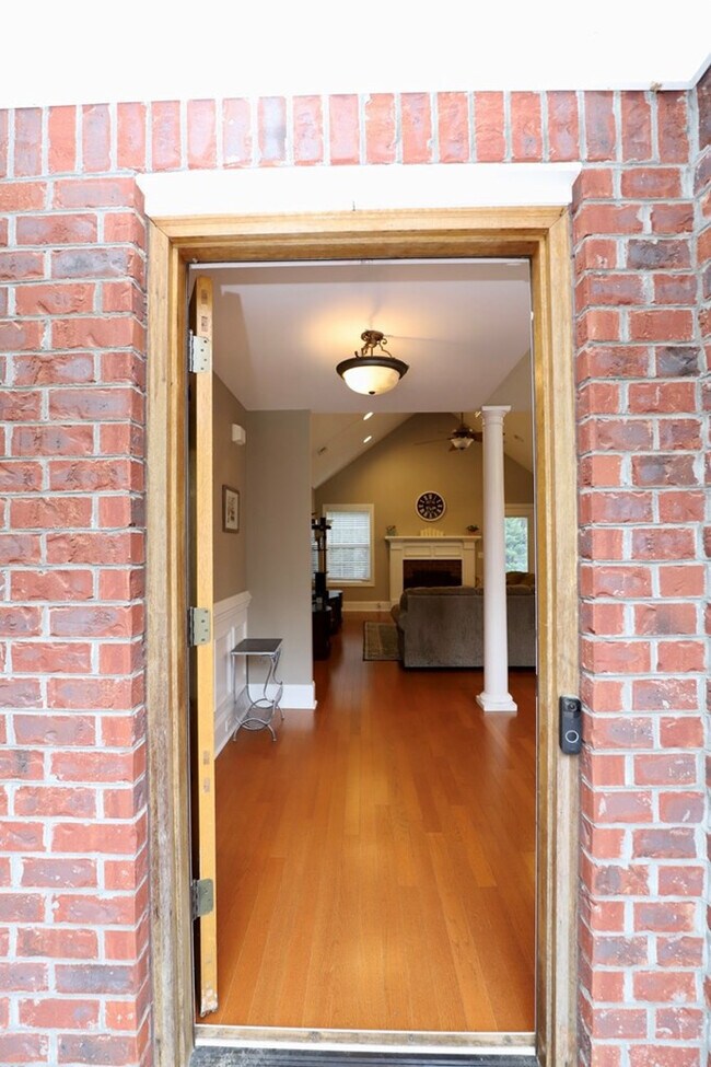 Building Photo - 1280 Winyah St