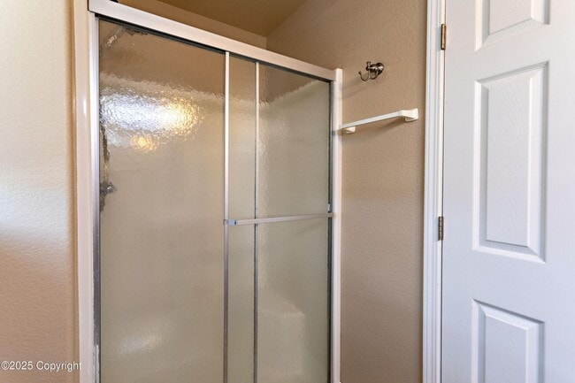 Building Photo - 4 Bedrooms, 3.5 Bathrooms, 2 Car Garage Home Fore Rent In Remington Estates