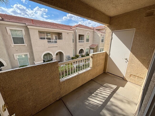 Building Photo - Fantastic 2Bed/2Bath Condo in Southwest Area