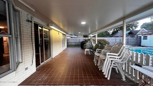 Building Photo - 119 Gayle Dr