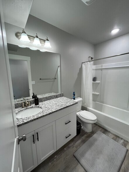 Building Photo - 7899 N Bristlecone Rd