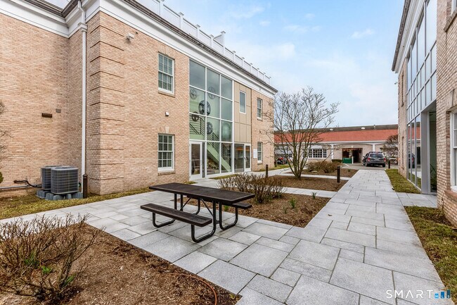 Building Photo - 1990 Bronson Rd