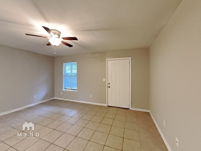 Building Photo - 4 Sherry Ridge