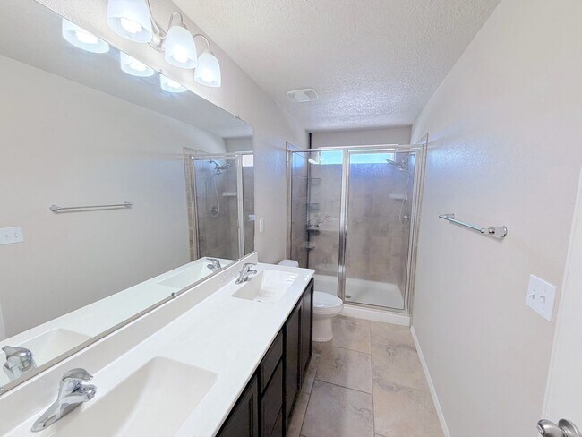 Building Photo - Beautiful 3-Bedroom Home in Tierra Oeste near Ladera/Unser. Refrigerated Air!