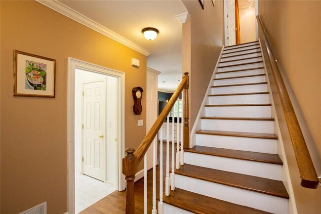 Building Photo - 2531 Old Salem Cir SE