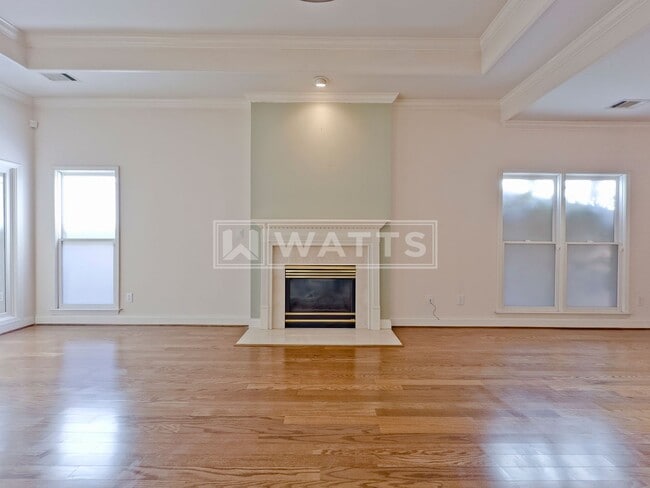 Building Photo - Spacious 3-Bed, 2-Bath Riverchase Garden Home