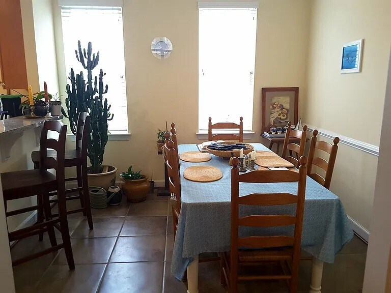 Dining Room - 5357 Discovery Park Blvd