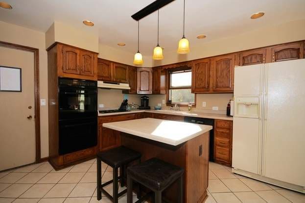Building Photo - 4515 Drake Dr