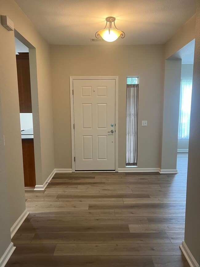 Building Photo - Lovely 3BR Ranch-Style Home in Sun City-Available 12/22/25