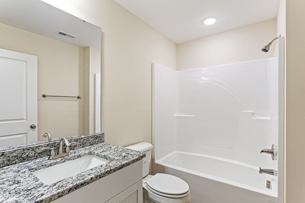 Building Photo - 1644 MacIntosh Drive, Unit 1644