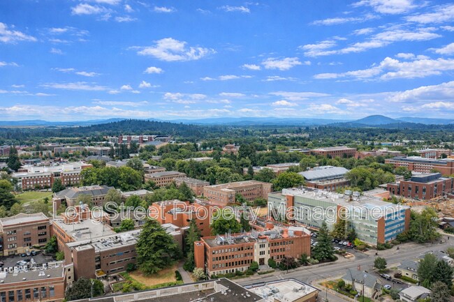 Building Photo - 205 NW Kings Blvd