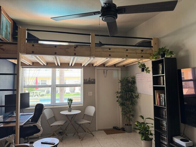 Building Photo - 4532 Bougainvilla Dr