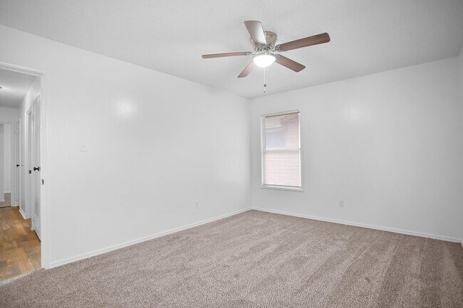 Building Photo - 1307 61st St