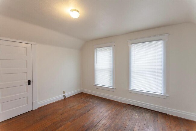 Building Photo - 5334 Gilson Ave