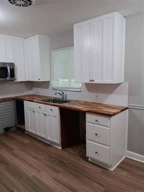 Building Photo - 2868 Colonial Dr