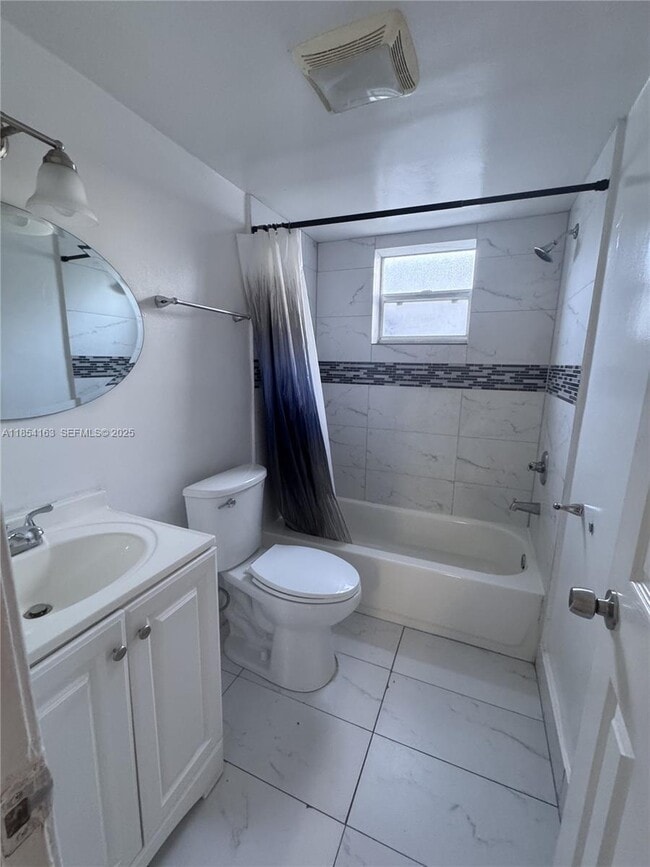 Building Photo - 2150 Madison St