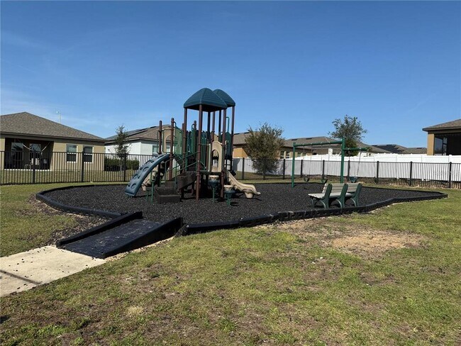 Building Photo - 453 Disa Dr