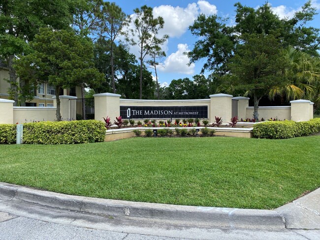 Building Photo - 2586 Robert Trent Jones Dr