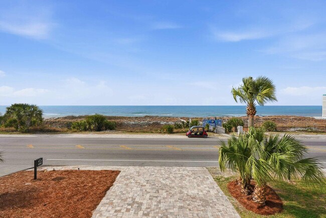 Building Photo - 14300 Front Beach Rd
