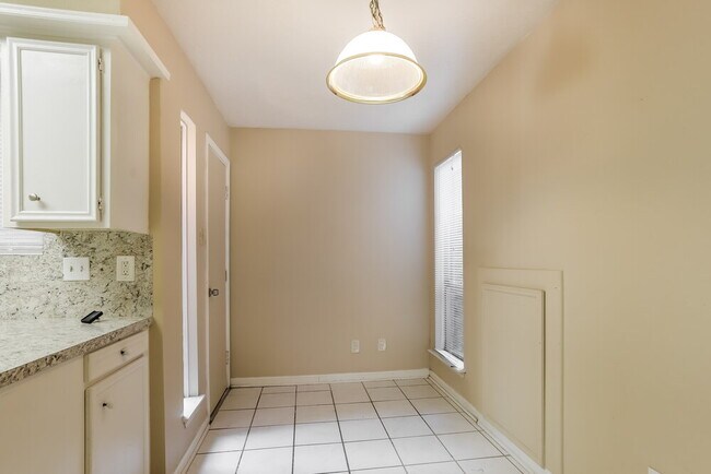 Building Photo - 11807 Gatlinburg Dr