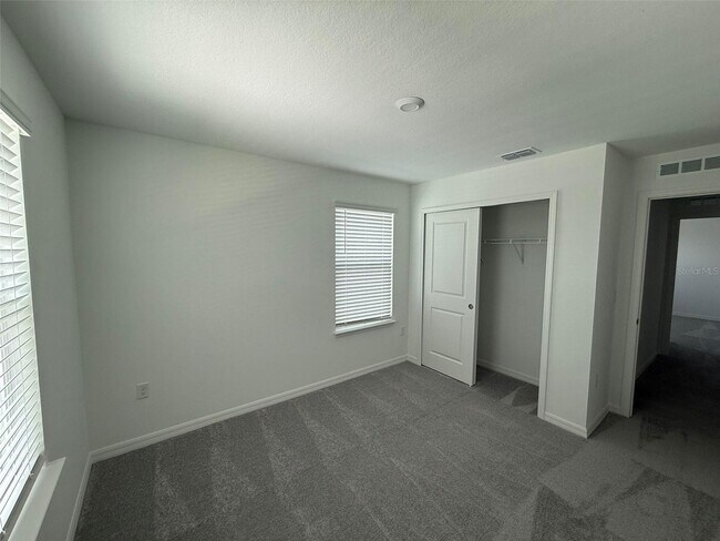 Building Photo - 3565 Dahlia Dr