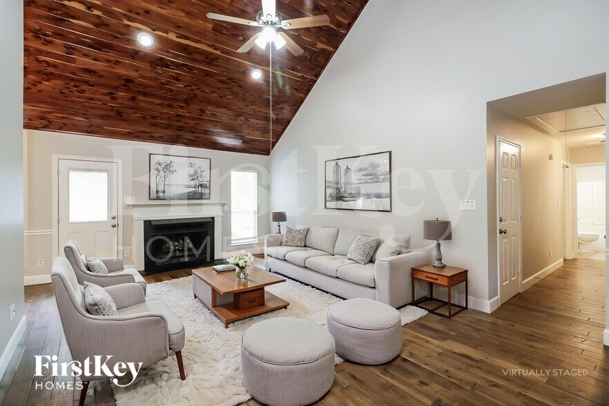 Building Photo - 7815 Pinetuck Ln