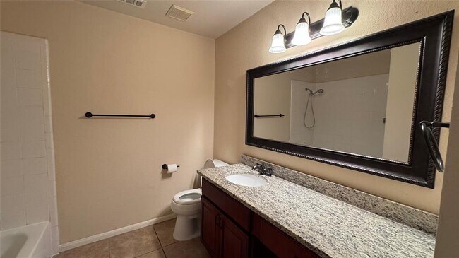 Building Photo - 2211 Bent Bow Dr