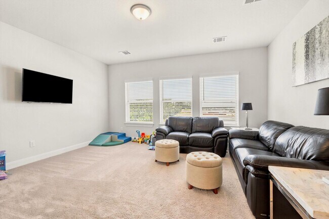 Building Photo - Elegant Living with Space to Spare | 4 Bed • 3.5 Bath