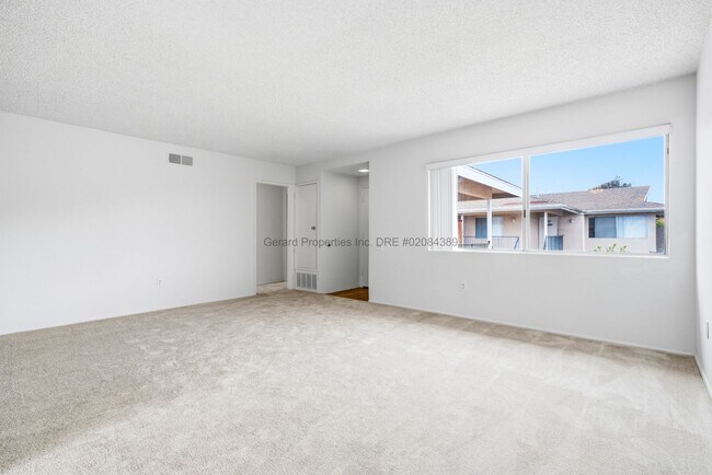 Building Photo - 7280 Corsican Dr