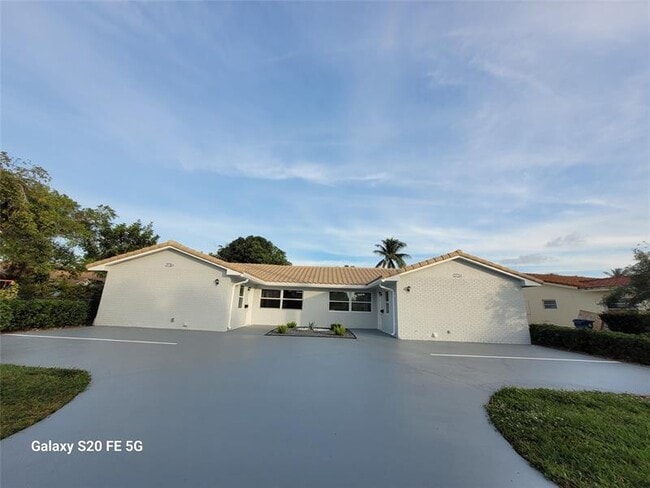 Building Photo - 3731 NW 110th Ave