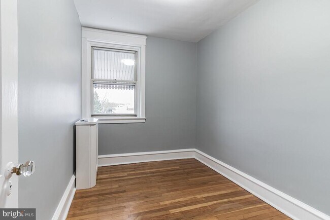 Building Photo - 3512 Vaux St
