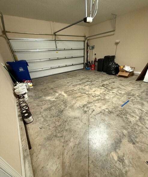 Building Photo - 73 Calle de Paz